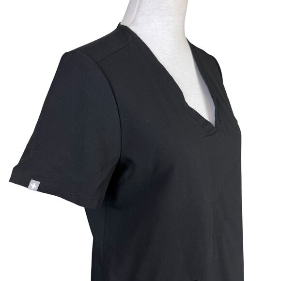 Figs Women's Black Casma Three Pocket V-neck Classic Fit Scrub Top - Picture 6 of 10